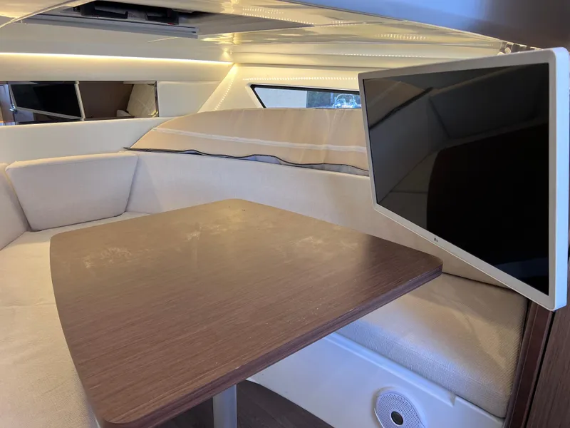 Slide: The Image of Jeanneau Leader 9.0 WA TWIN YAMAHA 250s w/ BOW & STERN THRUSTERS 2021 - 66