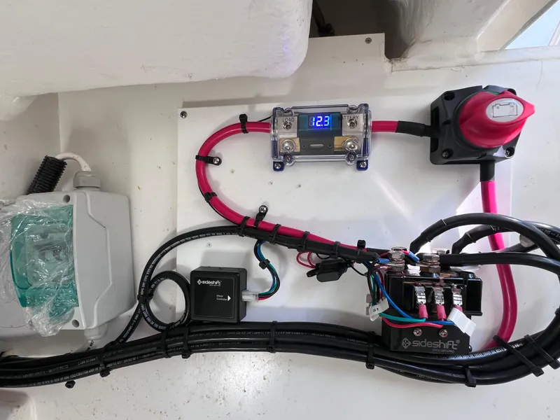 Slide: The Image of Jeanneau Leader 9.0 WA TWIN YAMAHA 250s w/ BOW & STERN THRUSTERS 2021 - 75