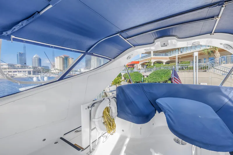 Slide: The Image of Neptunus 62 Flybridge 2007 - 102