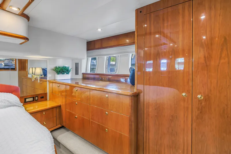 Slide: The Image of Neptunus 62 Flybridge 2007 - 58