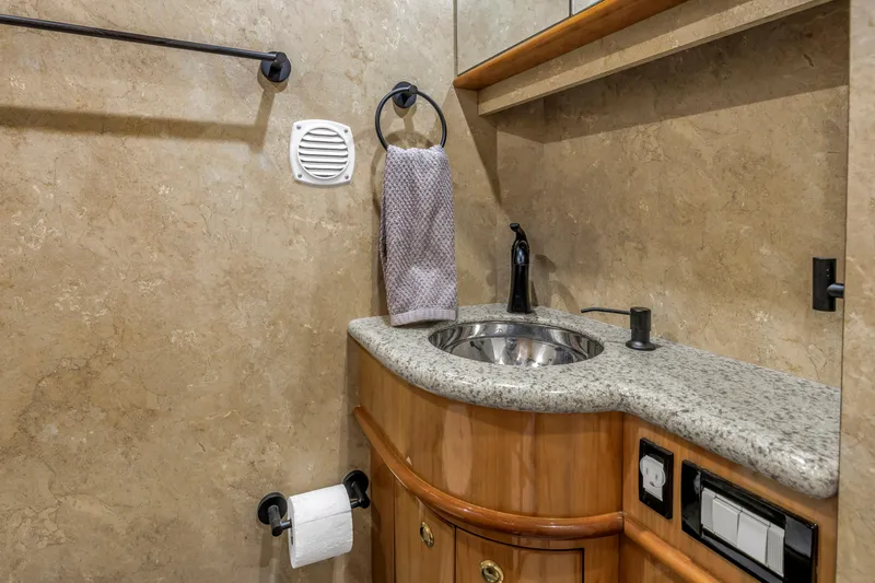 Slide: The Image of Neptunus 62 Flybridge 2007 - 62