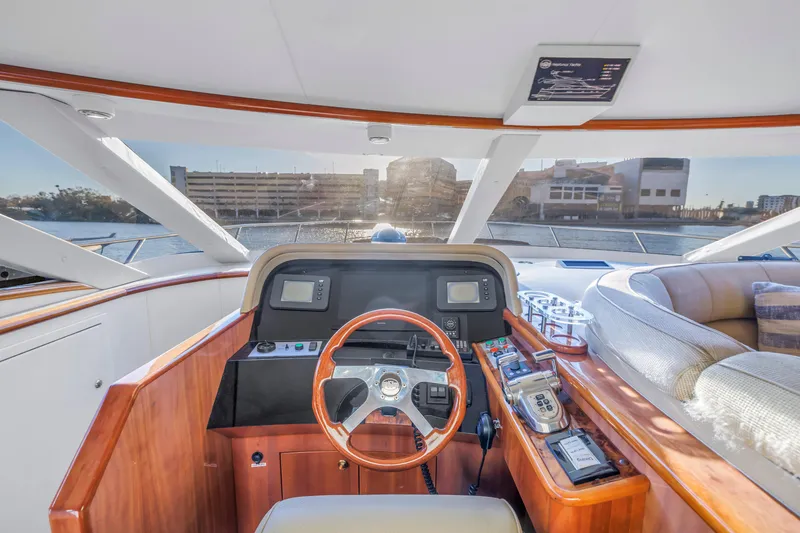 Slide: The Image of Neptunus 62 Flybridge 2007 - 64