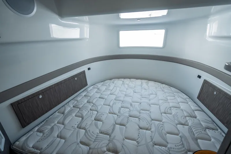 Slide: The Image of Yellowfin 54 Offshore 2023 - 102