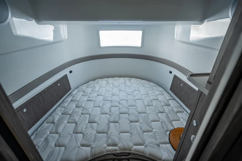 Slide: The Image of Yellowfin 54 Offshore 2023 - 104