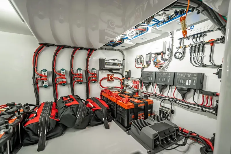 Slide: The Image of Yellowfin 54 Offshore 2023 - 113