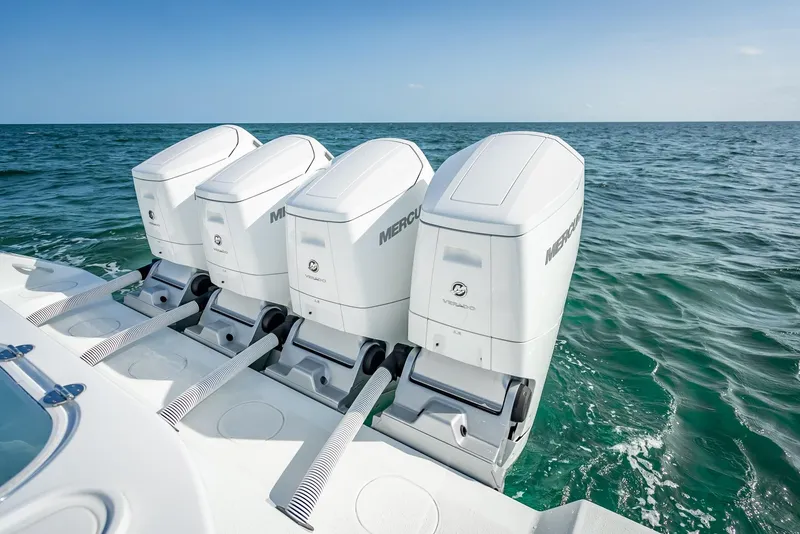 Slide: The Image of Yellowfin 54 Offshore 2023 - 77