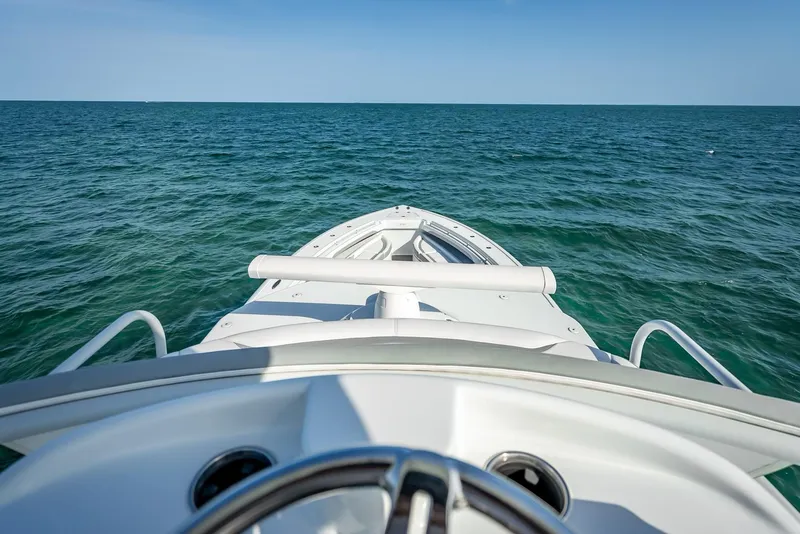 Slide: The Image of Yellowfin 54 Offshore 2023 - 84