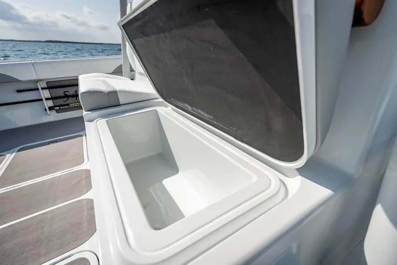 Slide: The Image of Yellowfin 54 Offshore 2023 - 97