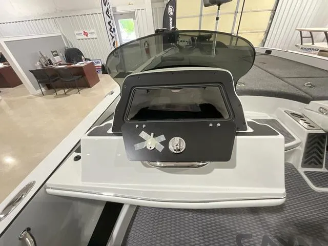 Slide: The Image of Caymas CX 21 PRO 2025 - 17