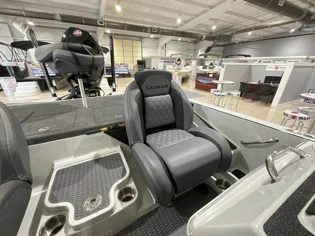 Slide: The Image of Caymas CX 21 PRO 2025 - 18