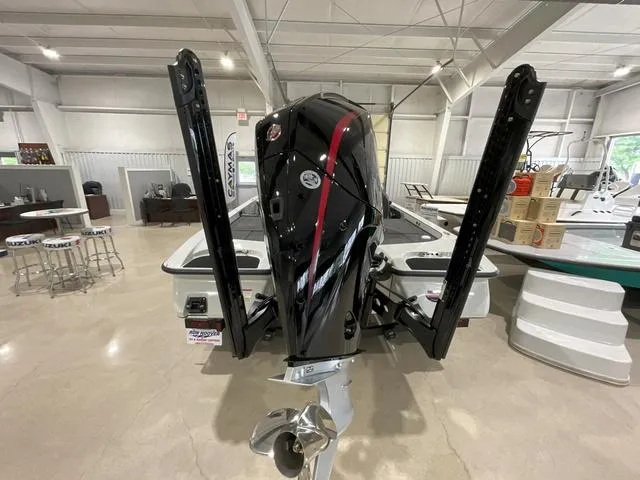 Slide: The Image of Caymas CX 21 PRO 2025 - 5