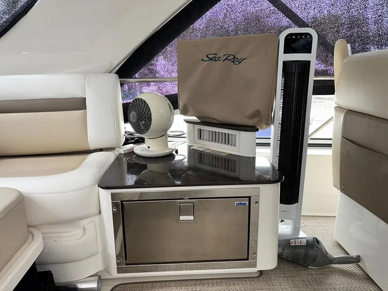 Slide: The Image of Sea Ray 450 Sedan Bridge 2013 - 53