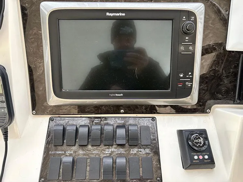 Slide: The Image of Sea Ray 450 Sedan Bridge 2013 - 62