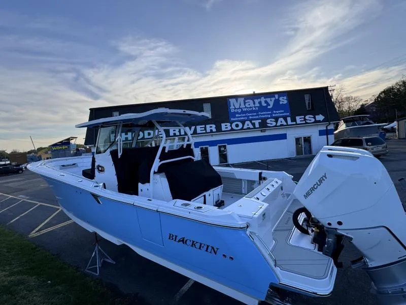 Slide: The Image of 2025 Blackfin 332 boat at Rhode River Boat Sales with Mercury engine. - 14