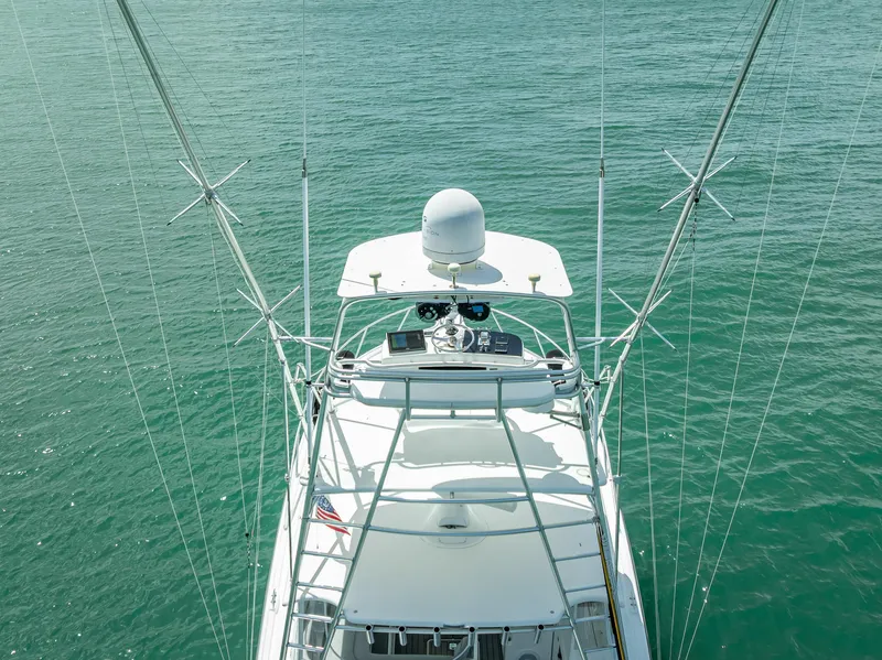 Slide: The Image of Tiara Yachts 4200 Open 2006 on calm water, aerial view of helm and radar. - 32