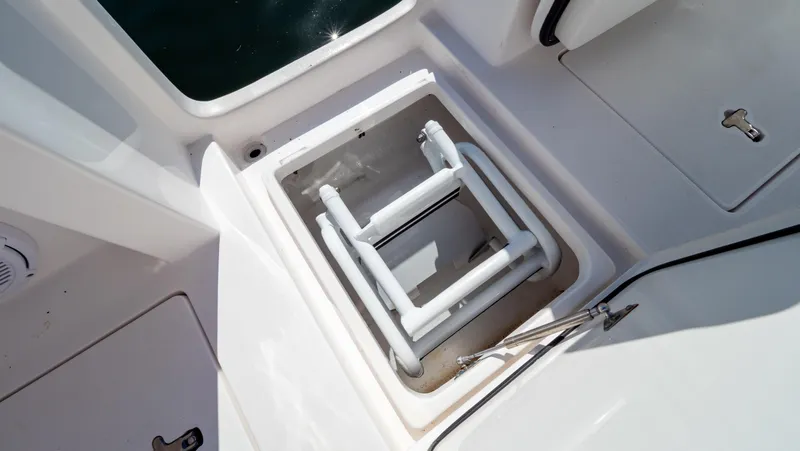 Slide: The Image of Intrepid 375 Nomad FE 2023 - 50