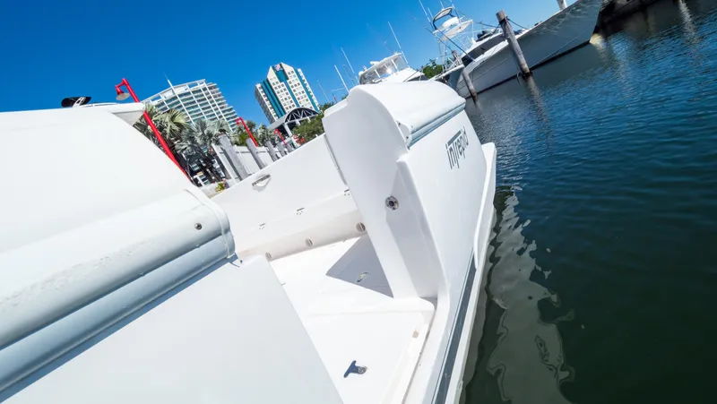 Slide: The Image of Intrepid 375 Nomad FE 2023 - 53