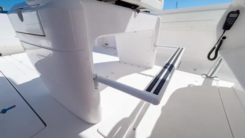 Slide: The Image of Intrepid 375 Nomad FE 2023 - 56