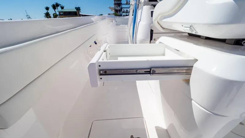 Slide: The Image of Intrepid 375 Nomad FE 2023 - 65