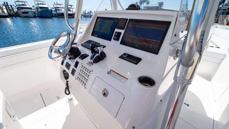 Slide: The Image of Intrepid 375 Nomad FE 2023 - 72