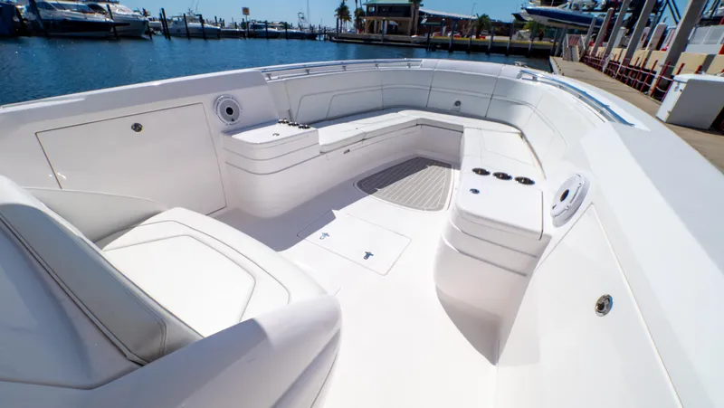 Slide: The Image of Intrepid 375 Nomad FE 2023 - 78