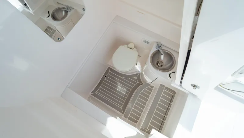 Slide: The Image of Intrepid 375 Nomad FE 2023 - 79