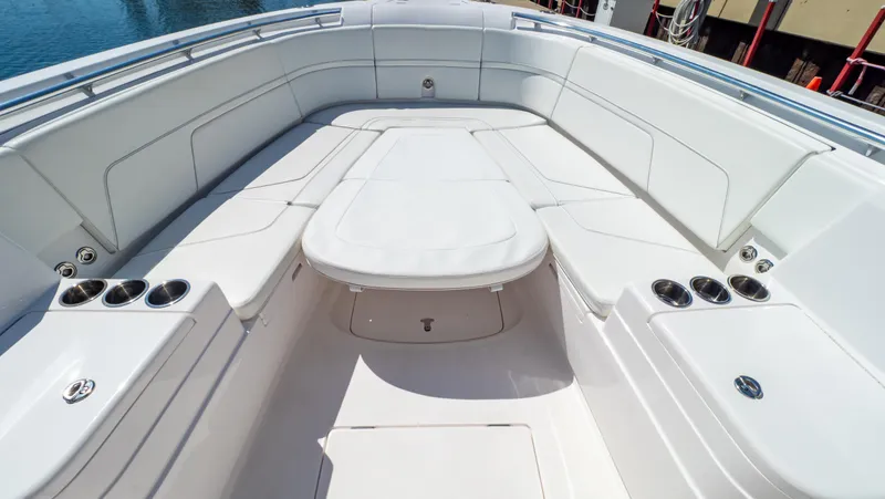 Slide: The Image of Intrepid 375 Nomad FE 2023 - 94