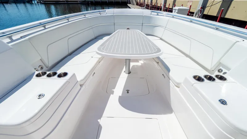 Slide: The Image of Intrepid 375 Nomad FE 2023 - 96