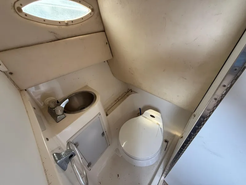 Slide: The Image of Wellcraft 2400 Martinique 2000 - 54