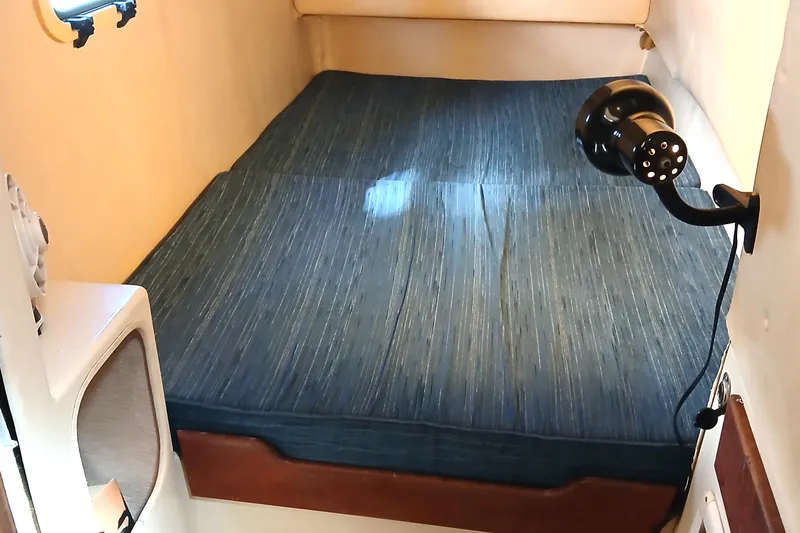 Slide: The Image of Gemini 105M 1998 - 12