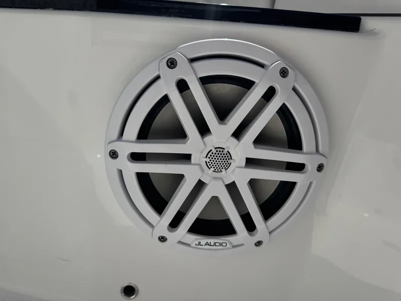 Slide: The Image of Speaker on 2022 Blackfin 252 DC boat, featuring JL Audio design. - 41