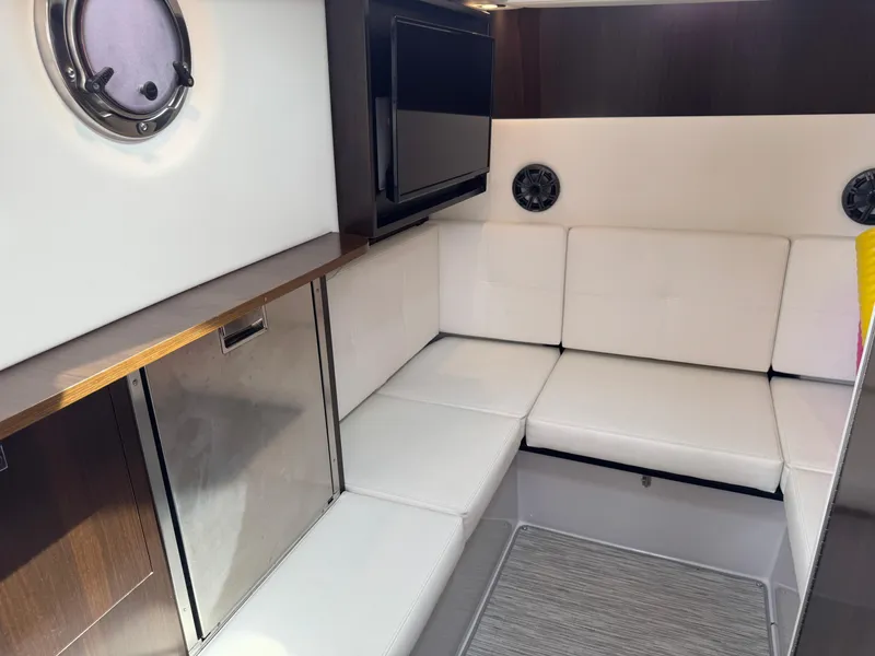 Slide: The Image of Cruisers Yachts 338 South Beach Edition Bow Rider 2021 - 52