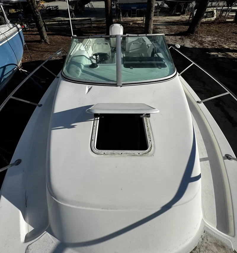 Slide: The Image of 2001 Aquasport 215 Explorer - 16