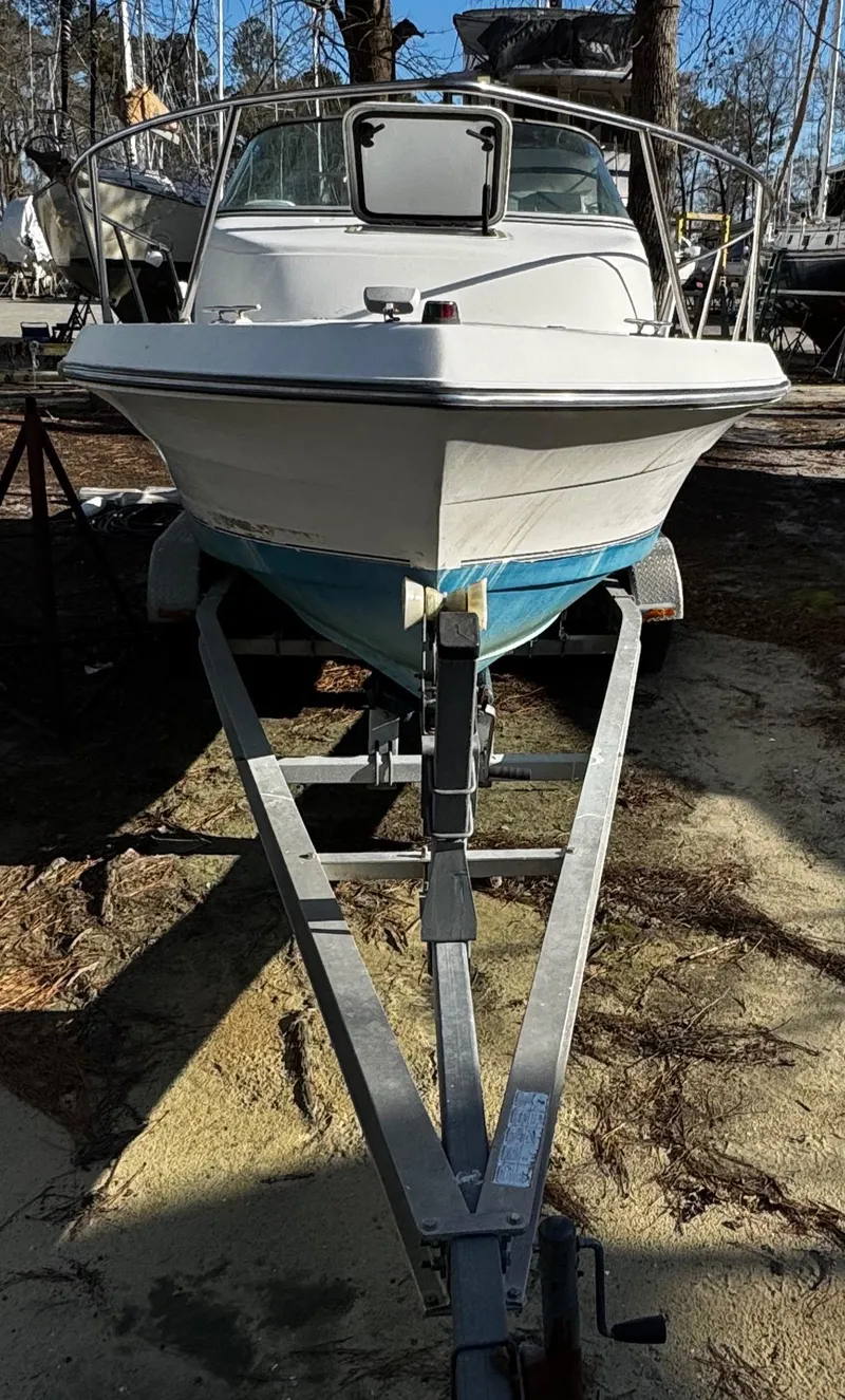 Slide: The Image of 2001 Aquasport 215 Explorer - 39