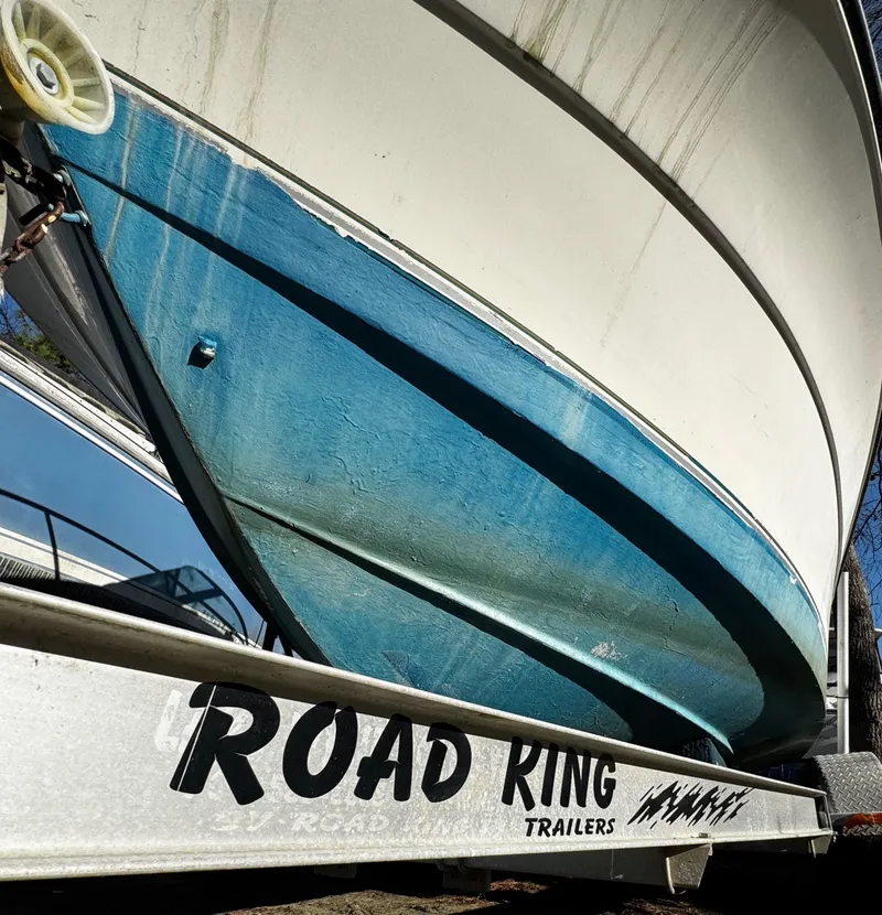 Slide: The Image of 2001 Aquasport 215 Explorer - 43