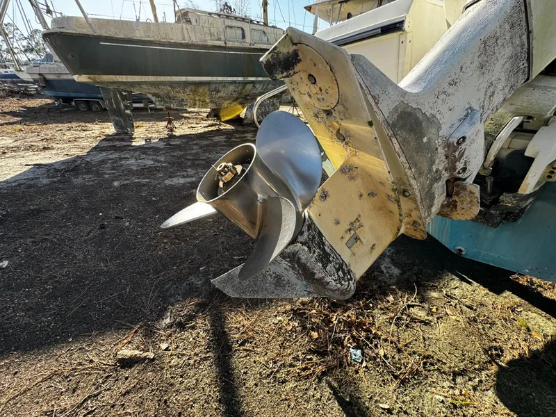 Slide: The Image of 2001 Aquasport 215 Explorer - 49