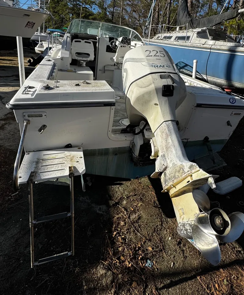 Slide: The Image of 2001 Aquasport 215 Explorer - 51