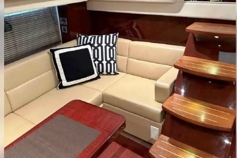 Slide: The Image of Sea Ray 470 Sundancer 2011 - 20