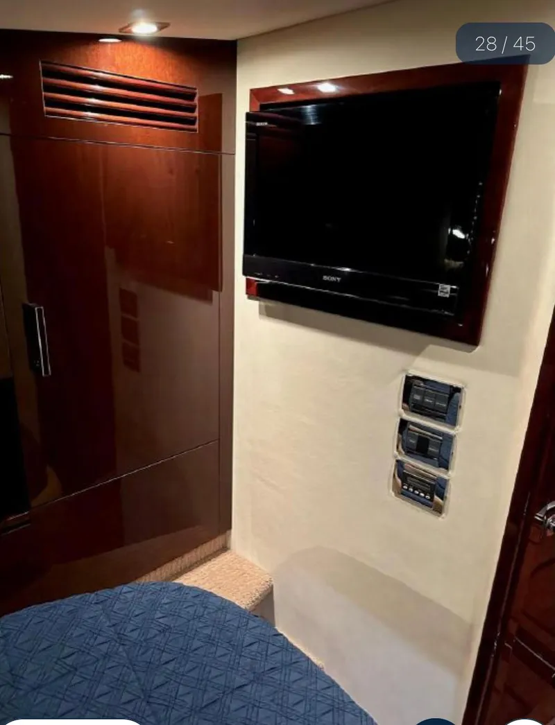 Slide: The Image of Sea Ray 470 Sundancer 2011 - 42