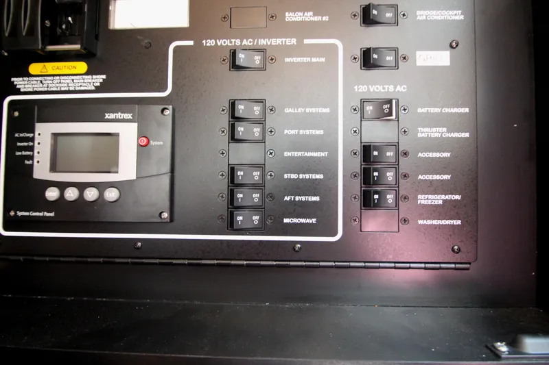 Slide: The Image of Sea Ray 470 Sundancer 2011 - 56