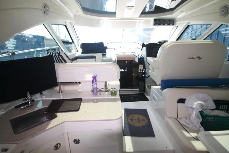 Slide: The Image of Sea Ray 470 Sundancer 2011 - 63
