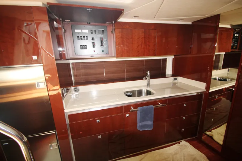 Slide: The Image of Sea Ray 470 Sundancer 2011 - 66