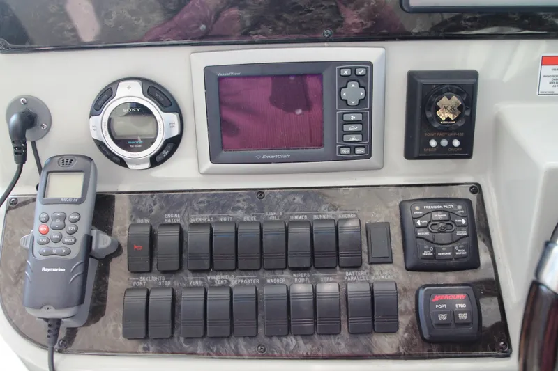 Slide: The Image of Sea Ray 470 Sundancer 2011 - 69