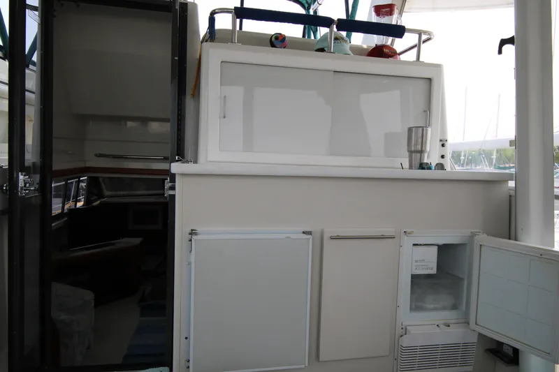 Slide: The Image of Aft Icemaker at Wetbar - 29