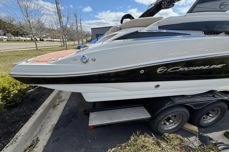 Slide: The Image of Crownline Boats 255SS 2013 - 12