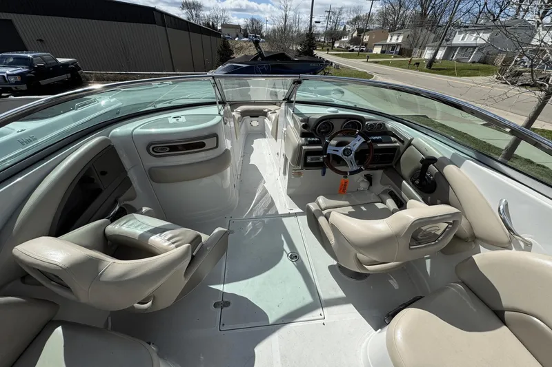 Slide: The Image of Crownline Boats 255SS 2013 - 39