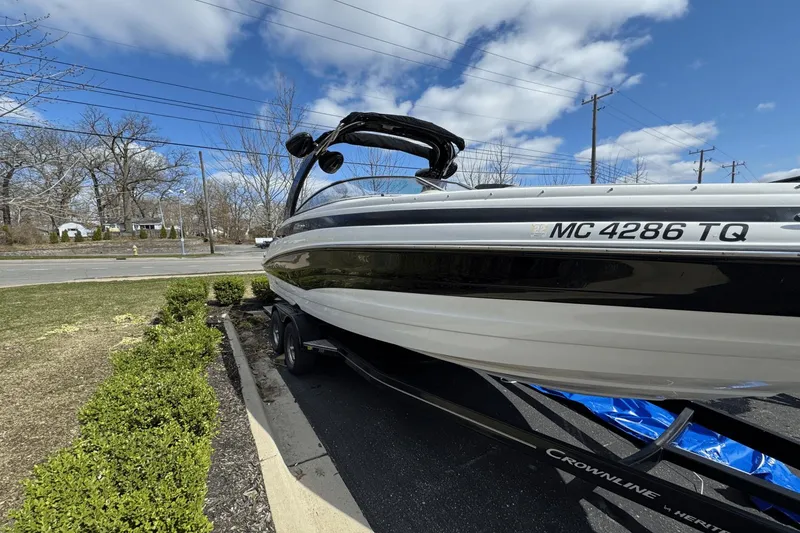 Slide: The Image of Crownline Boats 255SS 2013 - 4