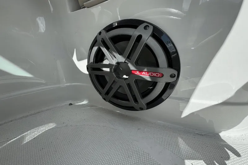 Slide: The Image of Crownline Boats 255SS 2013 - 42