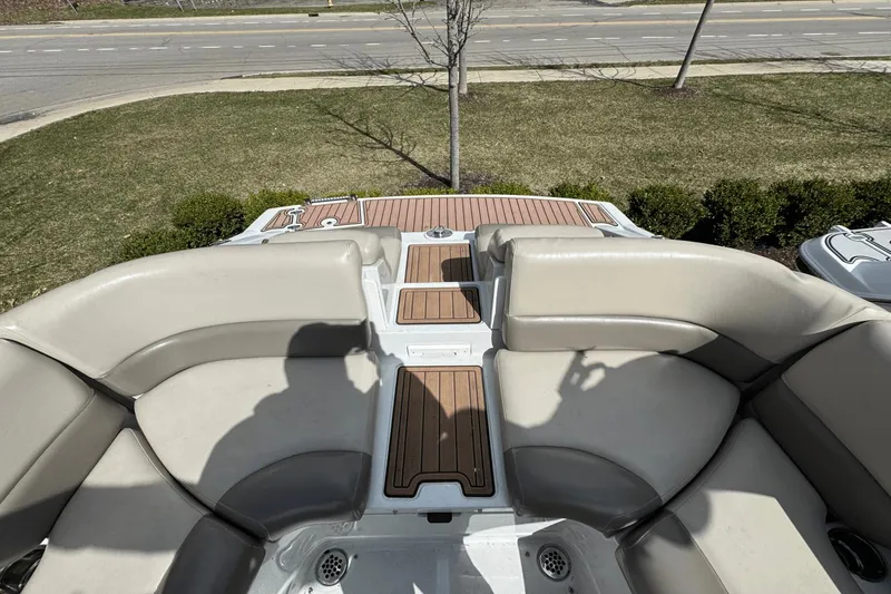 Slide: The Image of Crownline Boats 255SS 2013 - 45