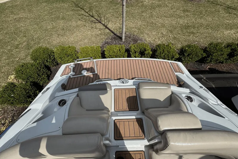 Slide: The Image of Crownline Boats 255SS 2013 - 46